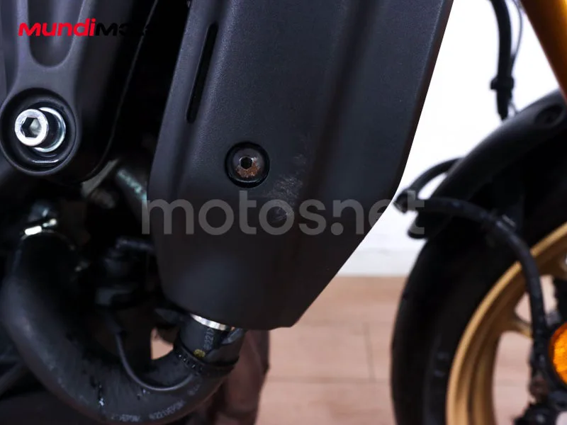 Yamaha XSR 900 – Vista 16