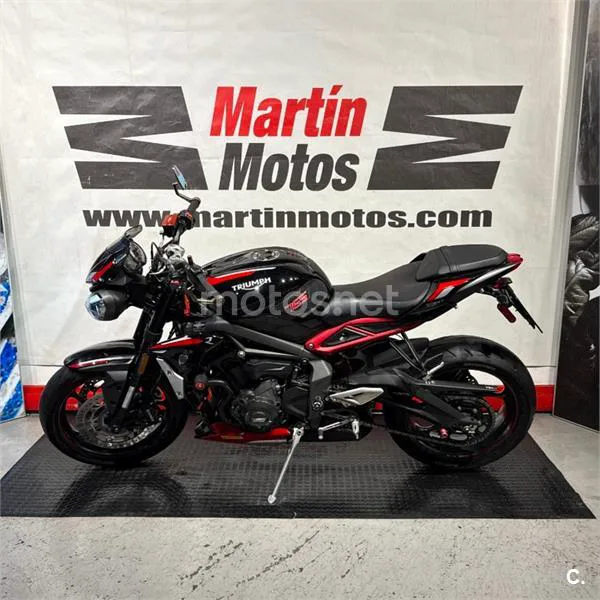 Triumph Street Triple – Vista 5