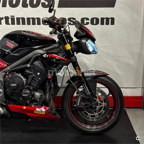 Triumph Street Triple – Vista 9