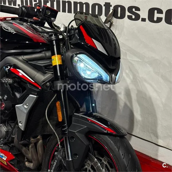 Triumph Street Triple – Vista 10