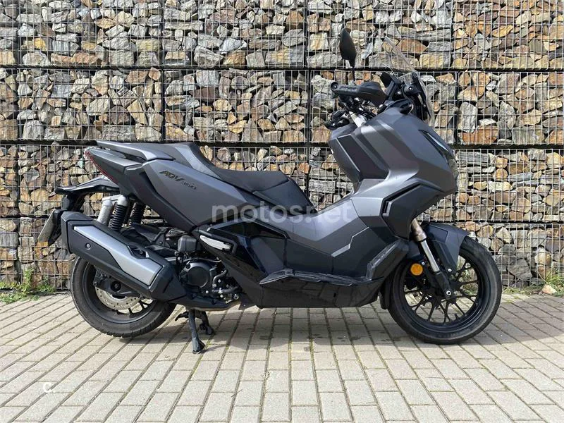 Honda ADV 350 – Vista 3