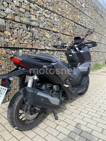 Honda ADV 350 – Vista 5
