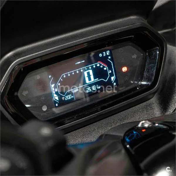 Yamaha XMAX 125 – Vista 13
