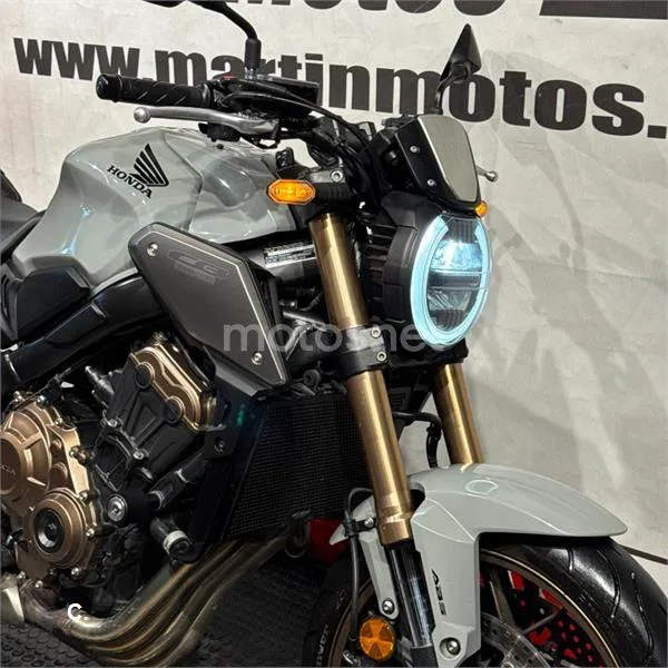 Honda CB 650 R – Vista 7