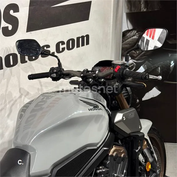 Honda CB 650 R – Vista 8
