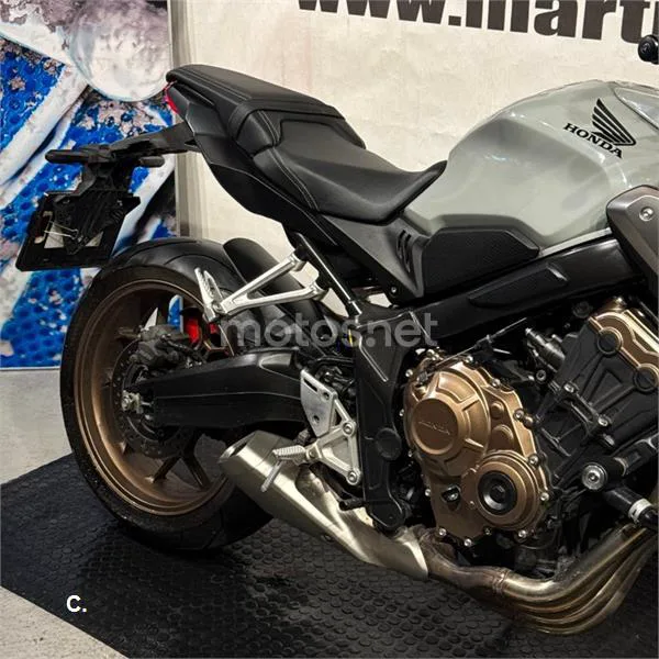 Honda CB 650 R – Vista 9