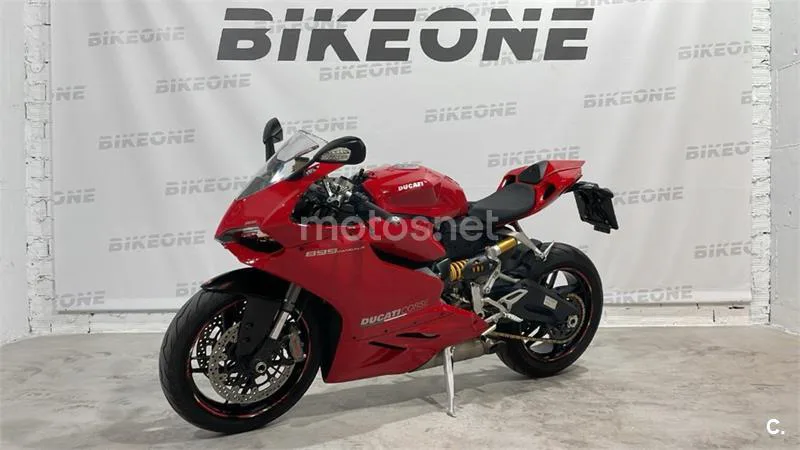 Ducati 899 Panigale – Vista 3