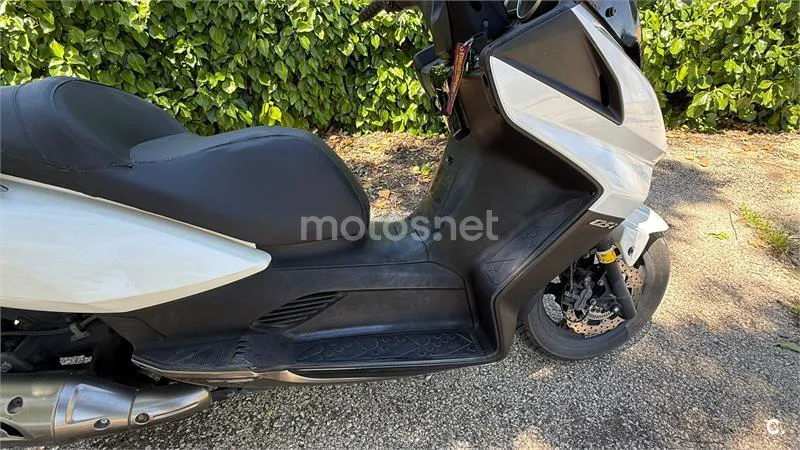 Kymco Super Dink 125 – Vista 2