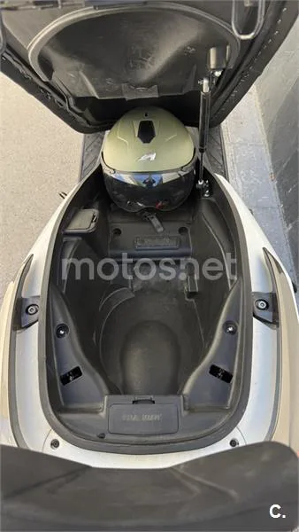 Kymco Super Dink 125 – Vista 15