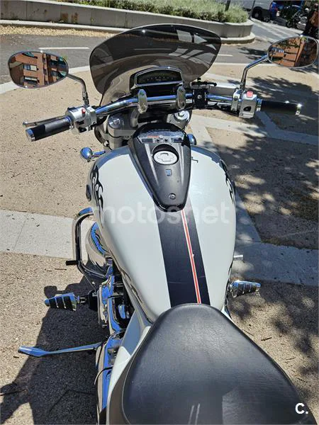 Suzuki Intruder M1800R – Vista 6
