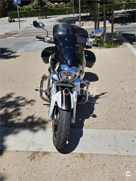 Suzuki Intruder M1800R – Vista 8