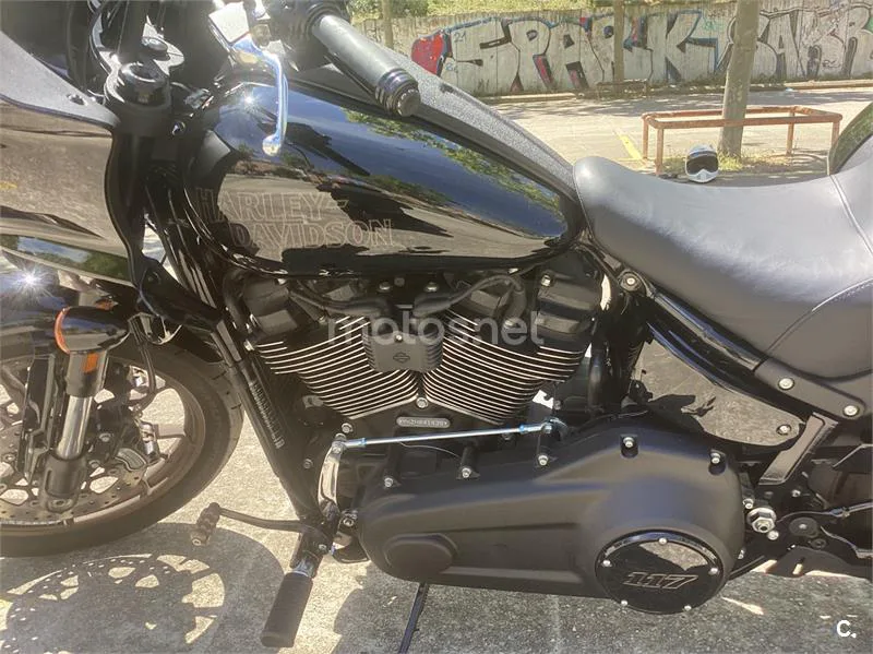 Harley-Davidson Low Rider ST – Vista 6
