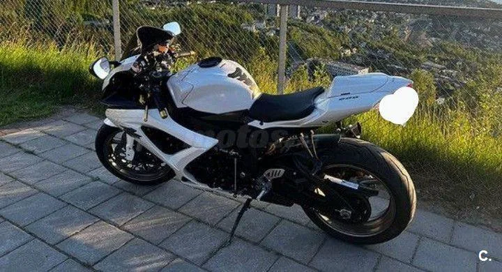 Suzuki GSX-R600 – Vista 4