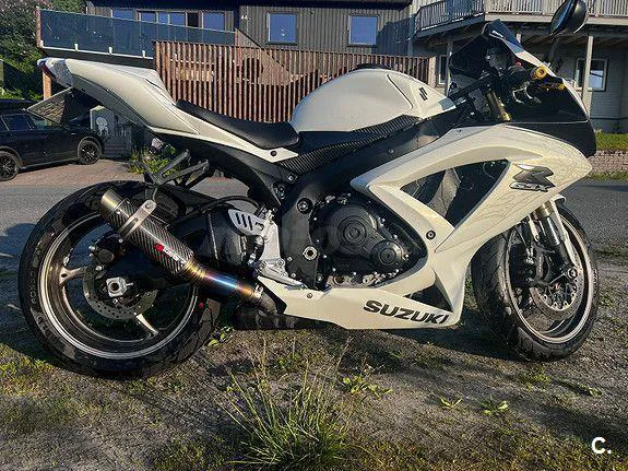 Suzuki GSX-R600 – Vista 6