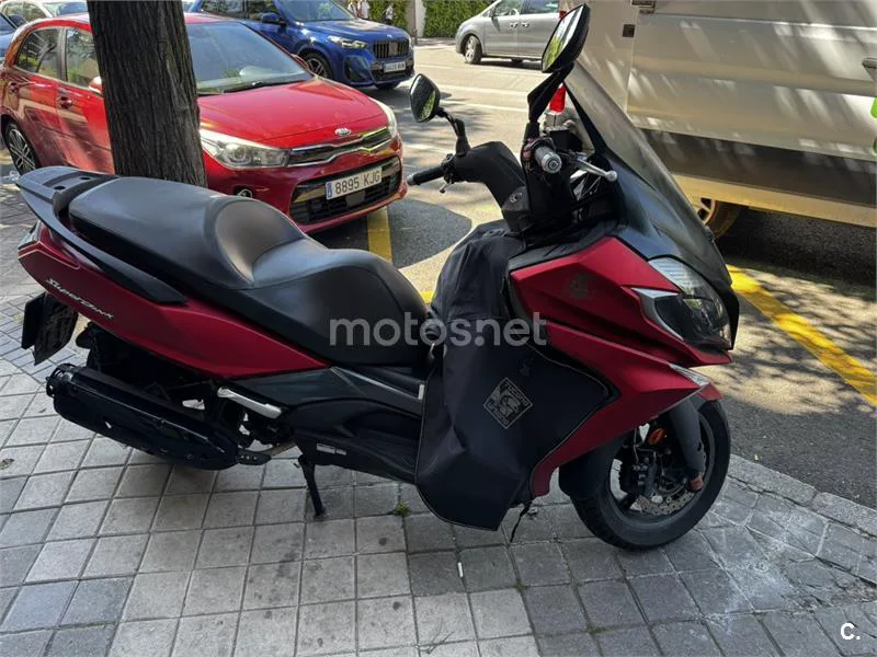 Kymco Super Dink 125 – Vista 3