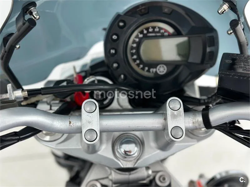 Yamaha FZ6 – Vista 21