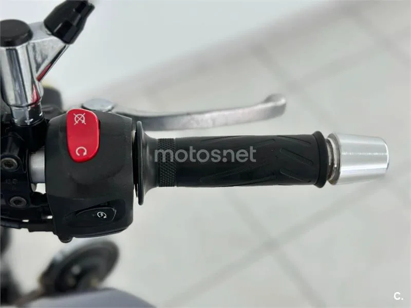 Yamaha FZ6 – Vista 22