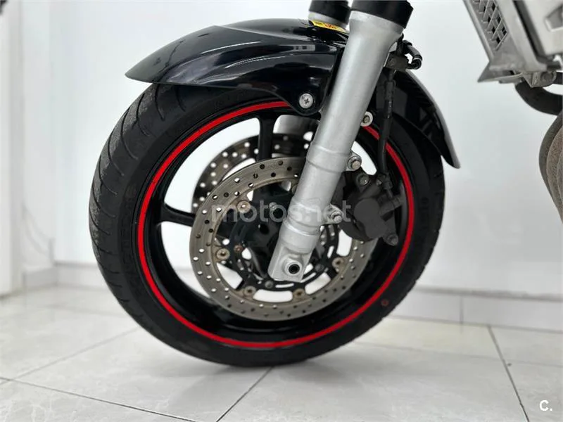 Yamaha FZ6 – Vista 23