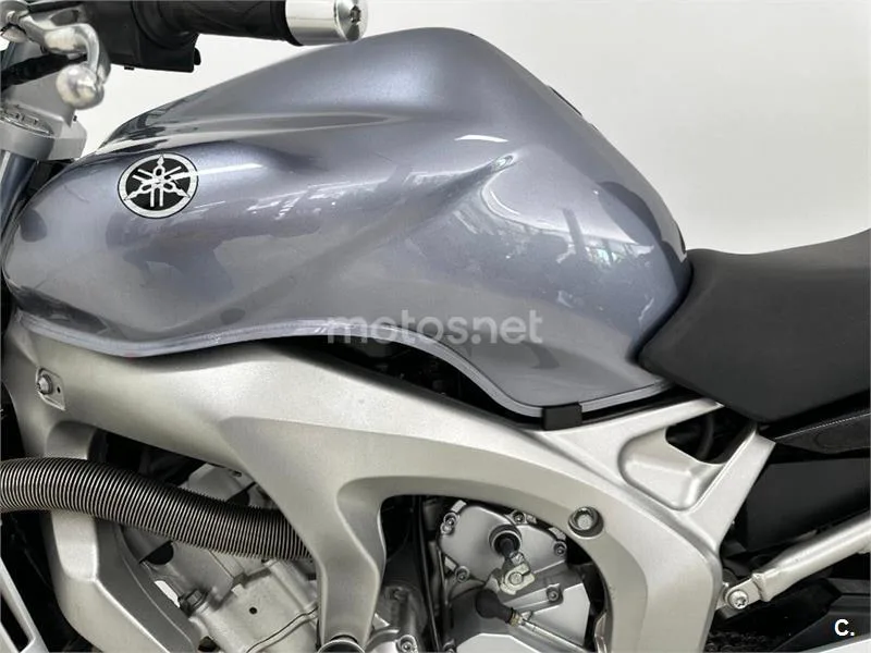 Yamaha FZ6 – Vista 25