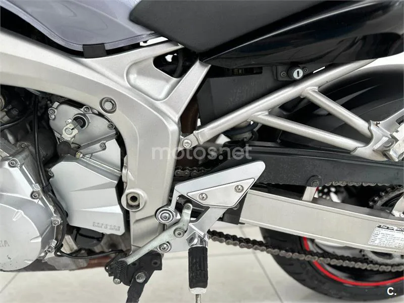 Yamaha FZ6 – Vista 27