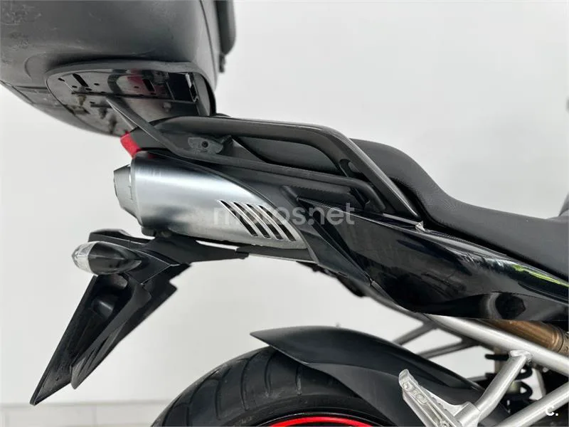 Yamaha FZ6 – Vista 9