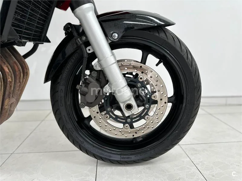 Yamaha FZ6 Fazer – Vista 16