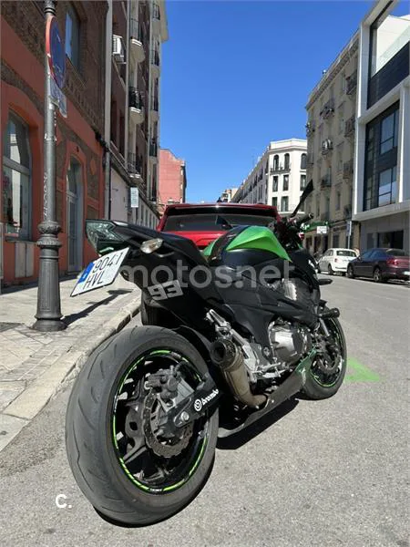Kawasaki Z800 – Vista 4