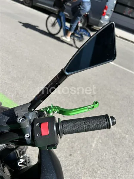 Kawasaki Z800 – Vista 7