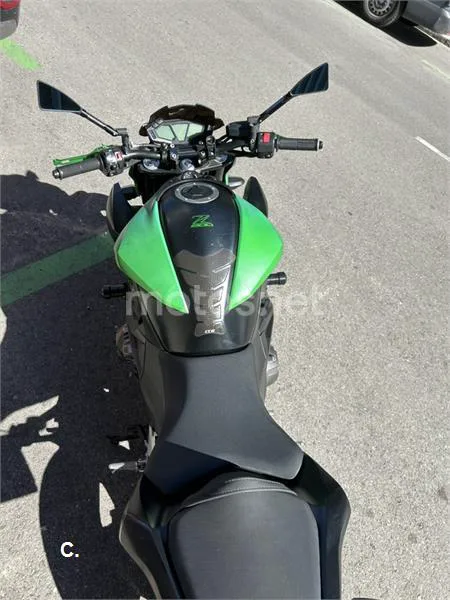 Kawasaki Z800 – Vista 8