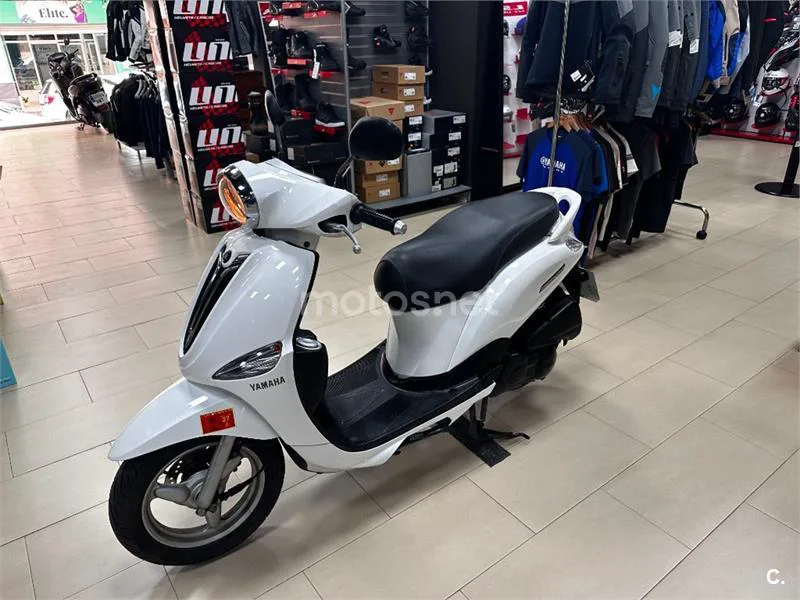 Yamaha D'elight – Vista 4