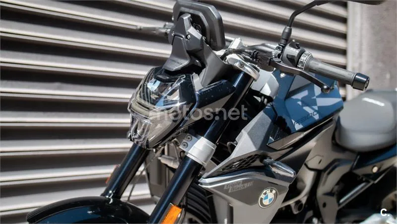 BMW F 900 R – Vista 16