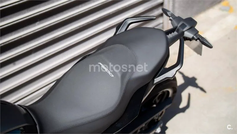 BMW F 900 R – Vista 21