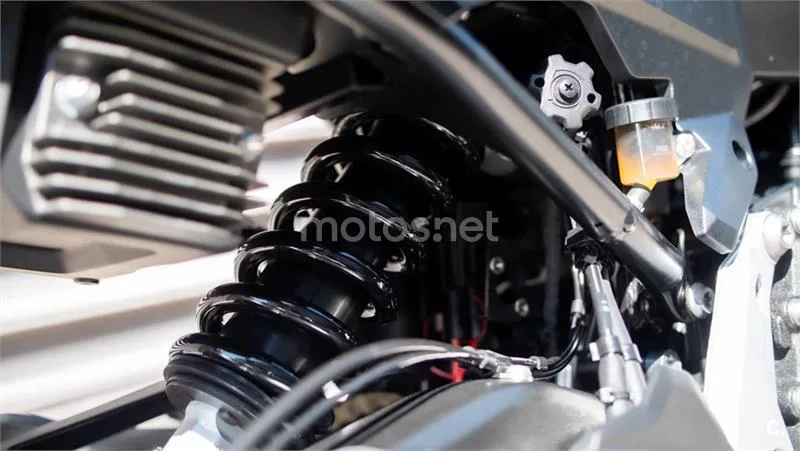 BMW F 900 R – Vista 7