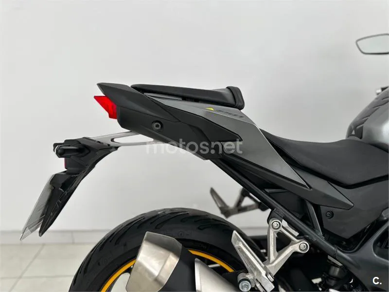 Honda CB 750 Hornet – Vista 9