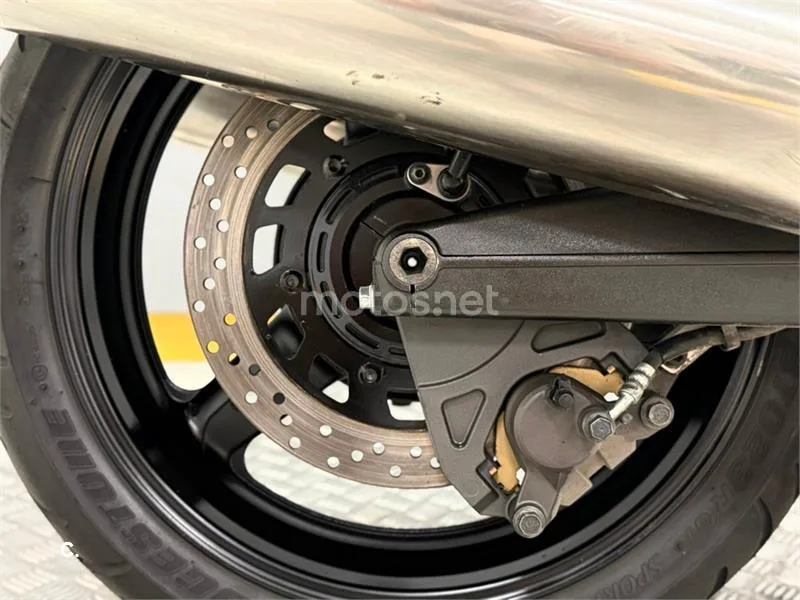 Yamaha FJR 1300 AE – Vista 13