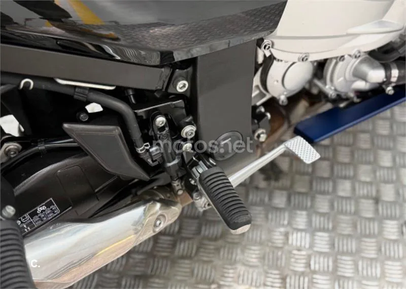 Yamaha FJR 1300 AE – Vista 15