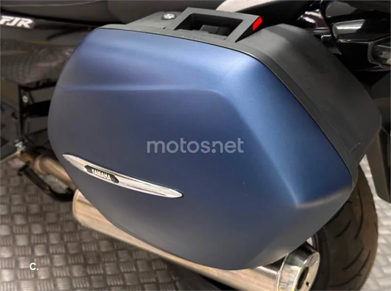 Yamaha FJR 1300 AE – Vista 17