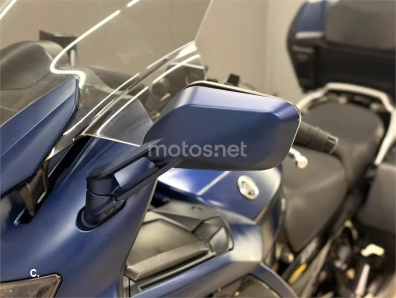 Yamaha FJR 1300 AE – Vista 18
