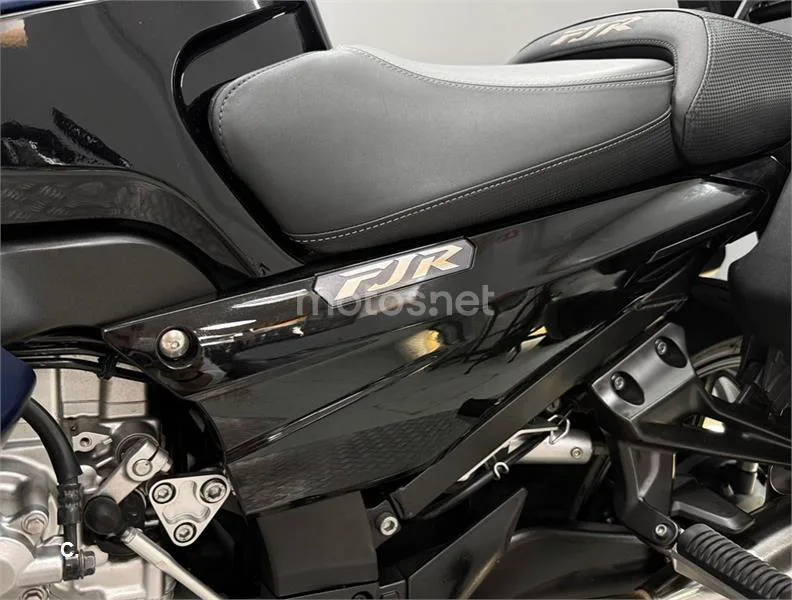Yamaha FJR 1300 AE – Vista 26