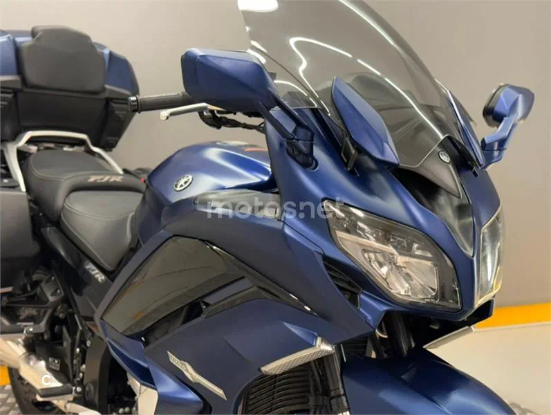 Yamaha FJR 1300 AE – Vista 8