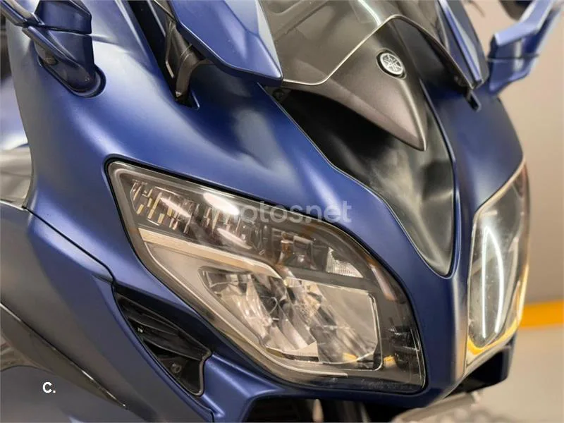 Yamaha FJR 1300 AE – Vista 9