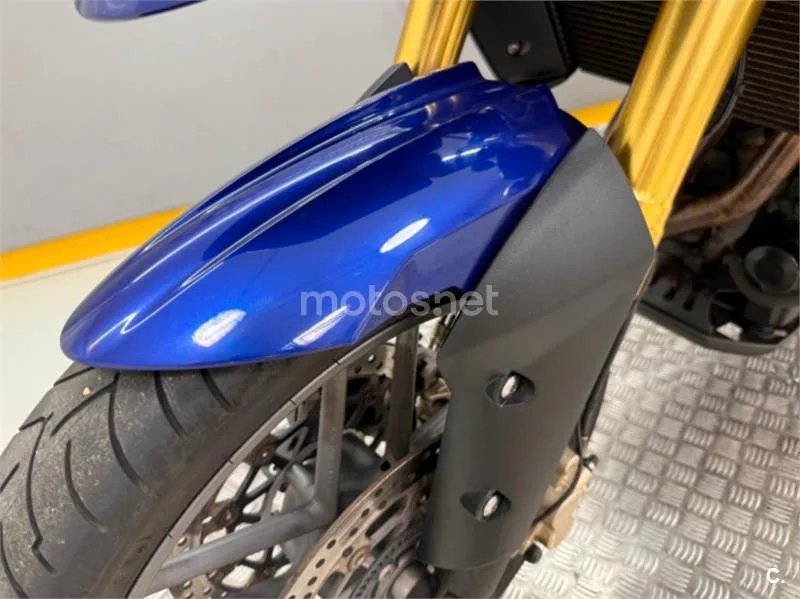 Triumph Tiger 800 – Vista 15