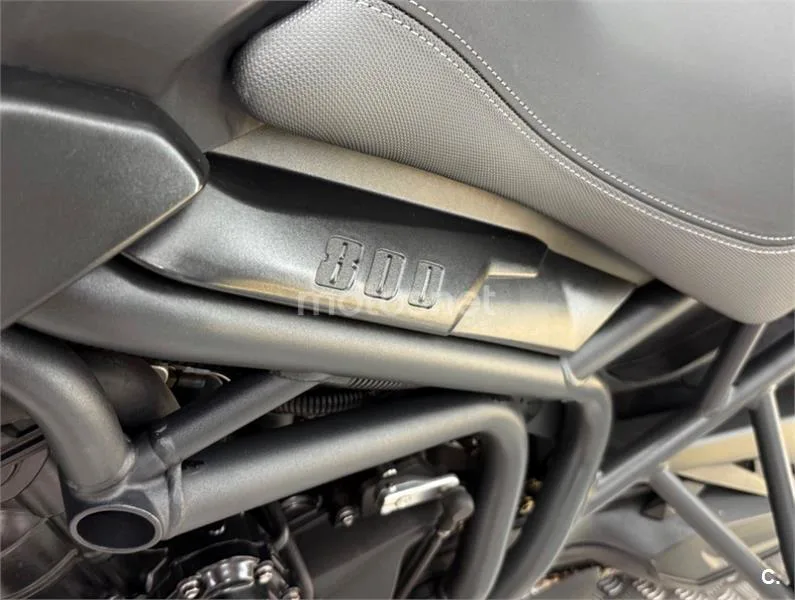 Triumph Tiger 800 – Vista 20