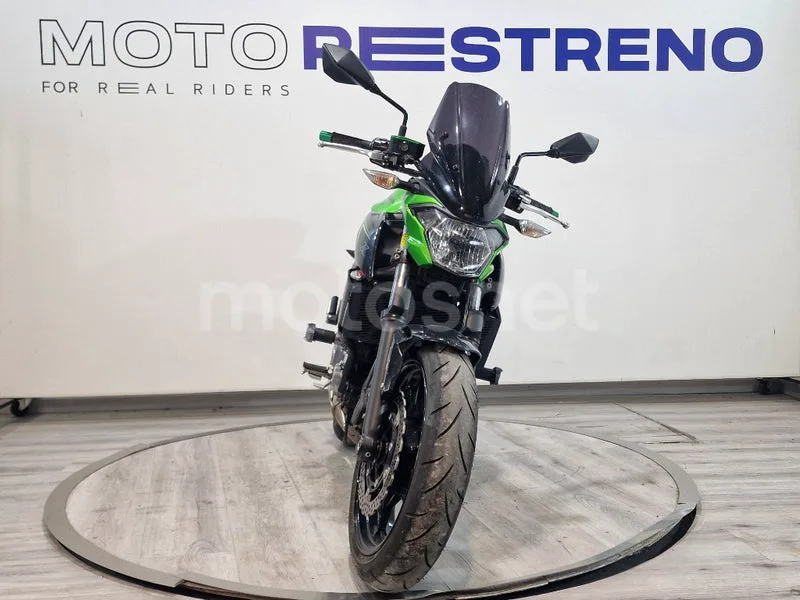 Kawasaki Z650 – Vista 4