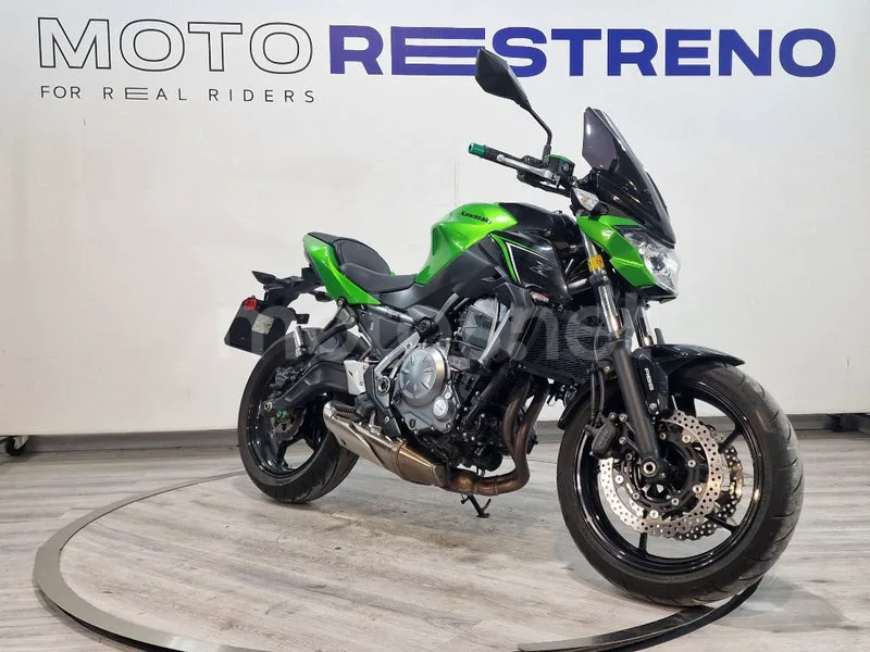 Kawasaki Z650 – Vista 6