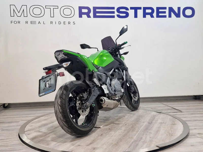 Kawasaki Z650 – Vista 8