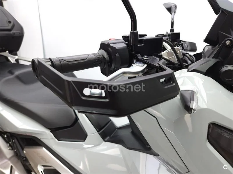 Honda X-ADV – Vista 15