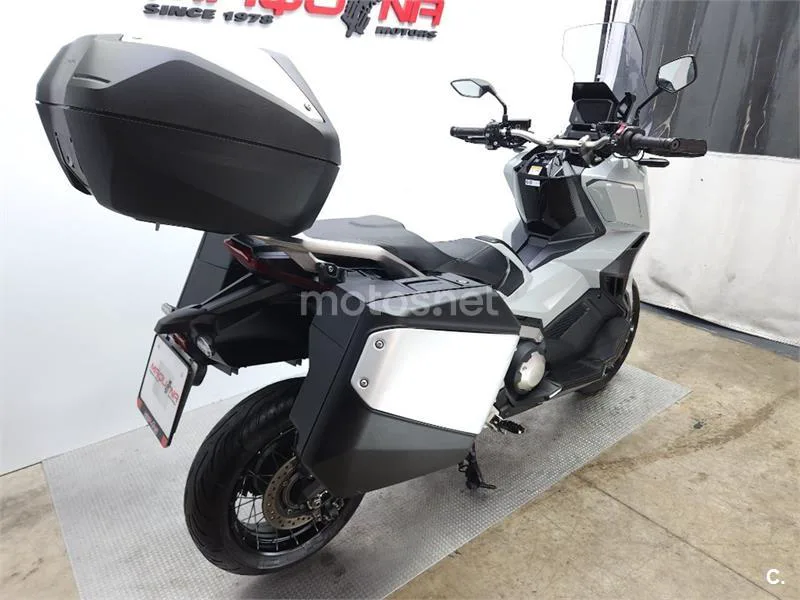 Honda X-ADV – Vista 4