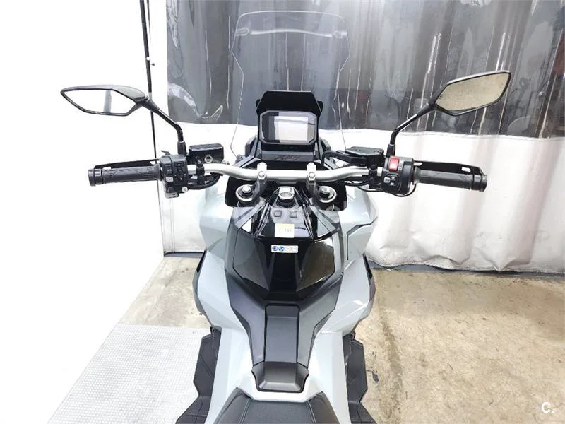 Honda X-ADV – Vista 7