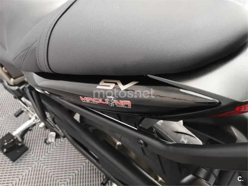 Suzuki SV 650 – Vista 14